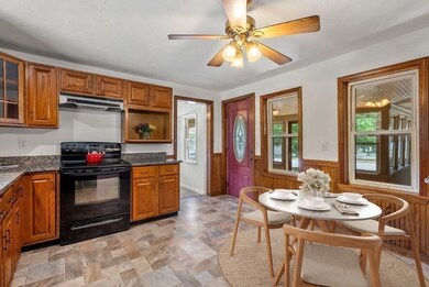 115 Douglas St, Uxbridge, MA 01569 - photo 6