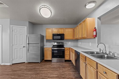 115 Green Isle Ave unit 115, Dickinson, TX 77539 - photo 6