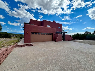 658 Laborcita Canyon Rd, La Luz, NM 88337 - photo 2