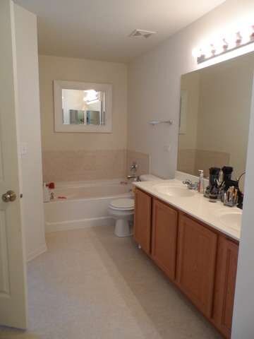 1911 Freedom Ct unit 1911, Zion, IL 60099 - photo 7