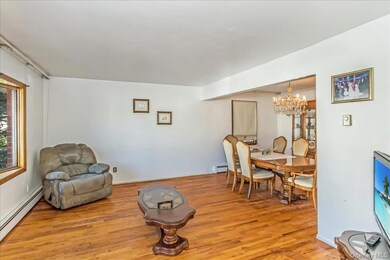 12 Roxy Place, Lynbrook, NY 11563 - photo 6