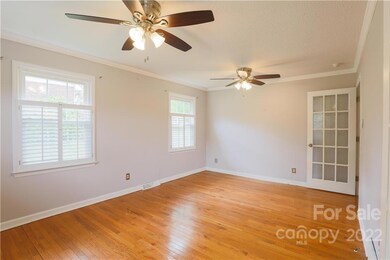 134 E Meadowview Dr, Statesville, NC 28625 - photo 7