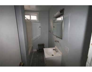 873 Worthington St unit 2, Springfield, MA 01105 - photo 3