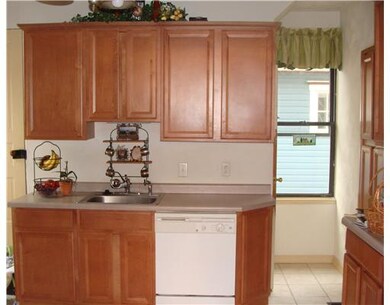 910 Vine St, West Newton, PA 15089 - photo 7