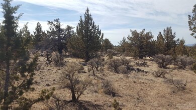 2702 NW Williams Loop, Redmond, OR 97756 - photo 5