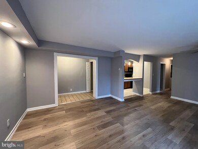 205 Erin Way unit T2, Reisterstown, MD 21136 - photo 3