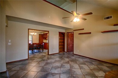 1206 N Lincoln Ave unit 1208, Moore, OK 73160 - photo 6