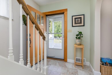 29 Moody St Lewiston ME 04240-large-003-
