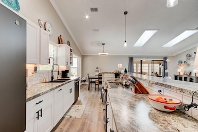 Kitchen & Prep Space