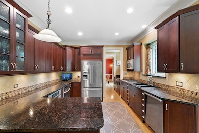 362 Downing Rd, Riverside, IL 60546 - photo 7