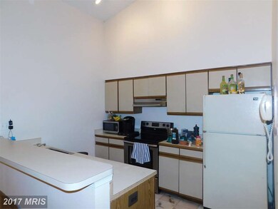 12889 Grays Pointe Rd unit C, Fairfax, VA 22033 - photo 3