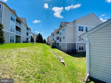 2504 Shelley Cir unit 2B, Frederick, MD 21702 - photo 3