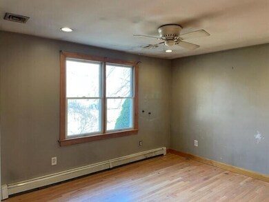 bedroom 1b
