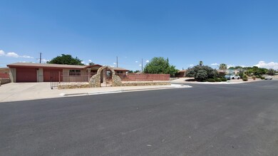 10457 Tomwood Ave, El Paso, TX 79925 - photo 2