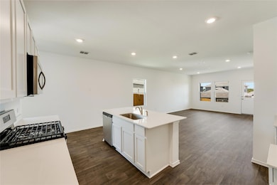 12206 Pike Bend, Mustang Ridge, TX 78610 - photo 7