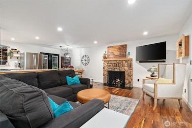 350 E Mountain View Dr, Allyn, WA 98524 - photo 2