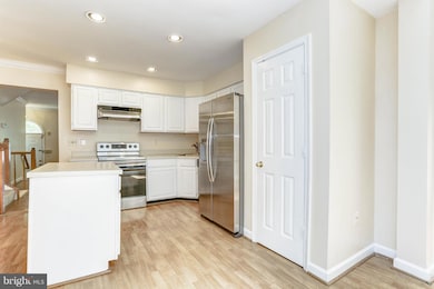 20311 Cedarhurst Way, Germantown, MD 20876 - photo 5