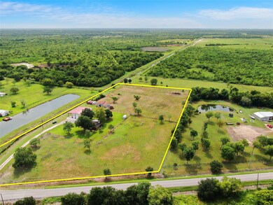 2123 County Road 172, Alvin, TX 77511 - photo 6