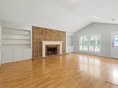 702 Hyde Park Blvd, Cleburne, TX 76033 - photo 7