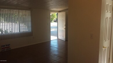 2851 - Living Room3