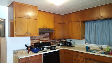 1931 Heller Ln, Redding, CA 96001 - photo 4