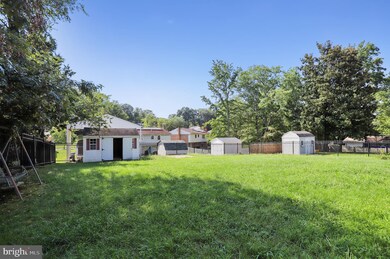 9107 Pinehurst Dr, Fort Washington, MD 20744 - photo 4