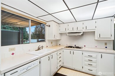 16300 Washington 305 unit 75, Poulsbo, WA 98370 - photo 6