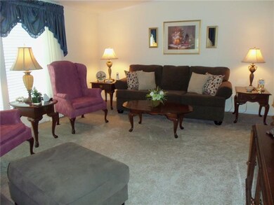 BRIGHT, SPACIOUS LIVING ROOM