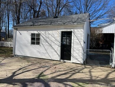 deatached garage, side view