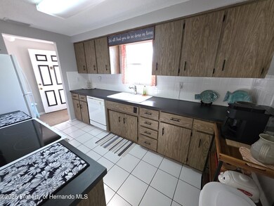 6351 Sutherland Ave, New Port Richey, FL 34653 - photo 4