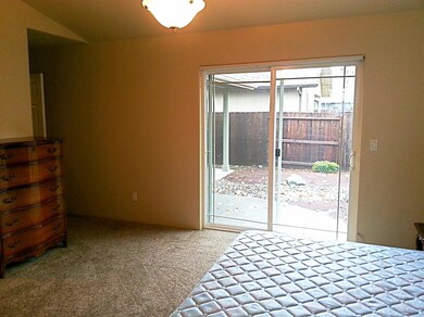 1672 SW Waterstone Dr, Grants Pass, OR 97527 - photo 7