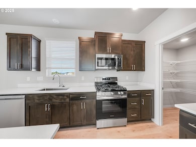 891 Legacy St, Eugene, OR 97402 - photo 3