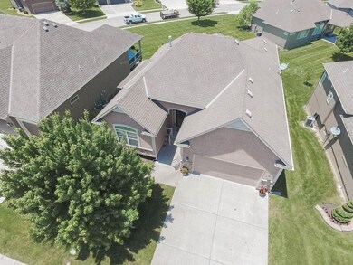 1424 Brompton Ln, Raymore, MO 64083 - photo 3