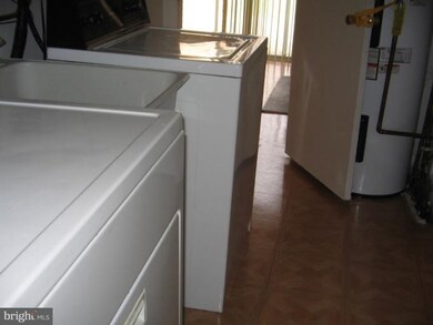 2422 Hyannis Ln, Crofton, MD 21114 - photo 4