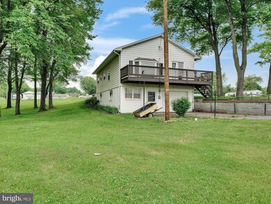 1050 Pottsville Pike, Shoemakersville, PA 19555 - photo 3
