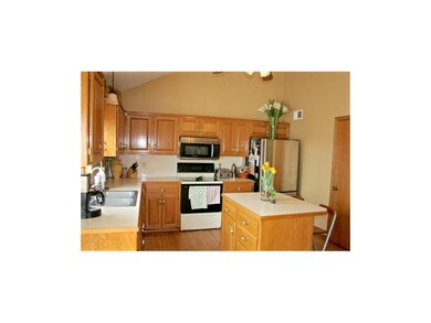 Hardwood Flooring * Kitchen Island