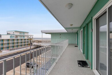 404 E Denver Ave unit 405, Wildwood Crest, NJ 08260 - photo 2