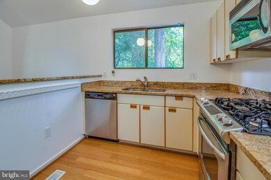 1673 Cedar Hollow Way, Reston, VA 20194 - photo 6