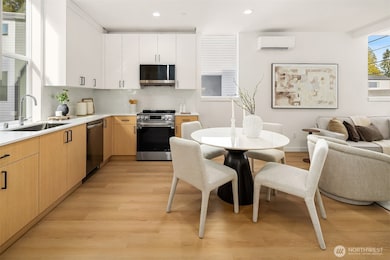 18013 2nd Ave NE unit A, Shoreline, WA 98155 - photo 2