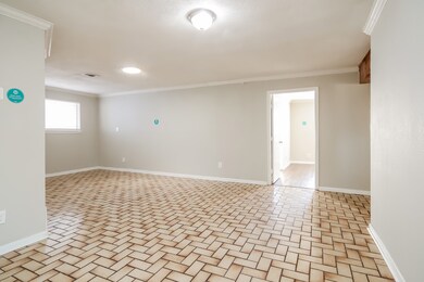 6407 Oaknut Dr, Houston, TX 77088 - photo 5