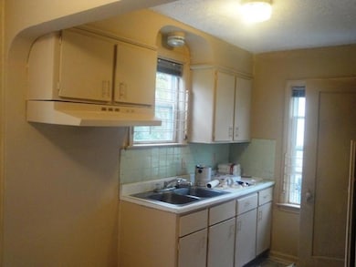 619 N Dawson Ave, Columbus, OH 43219 - photo 3