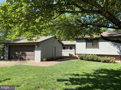 5346 Black Oak Dr, Fairfax, VA 22032 - photo 3