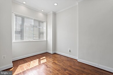 136 S Highland Ave, Baltimore, MD 21224 - photo 3