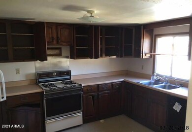 655 S 3rd St Globe 85501 5