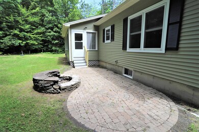 9 Clover Ln, Newport, VT 05855 - photo 4