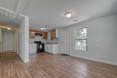 2526 Vaughn St, Houston, TX 77093 - photo 2
