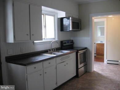 138 S 8th St, Columbia, PA 17512 - photo 7