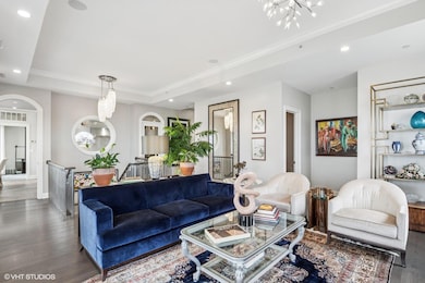 043_200LakeSt_Unit8a_2043_Large