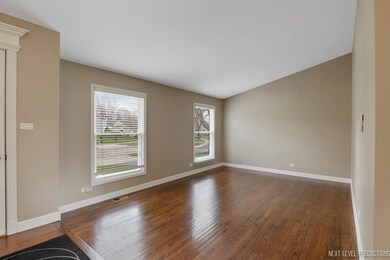 1931 Ridgefield Ln, Naperville, IL 60565 - photo 3