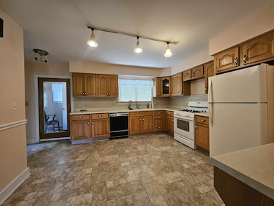 Kitchen (3)